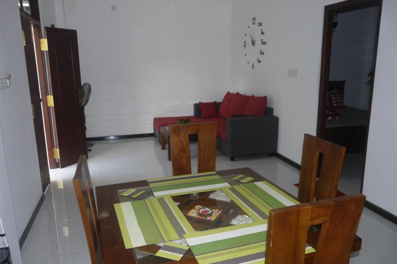 Hidden Villa Хиккадува Экстерьер фото