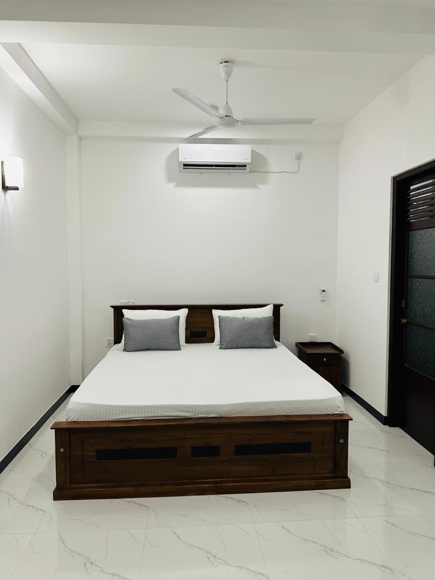 Hidden Villa Хиккадува Экстерьер фото