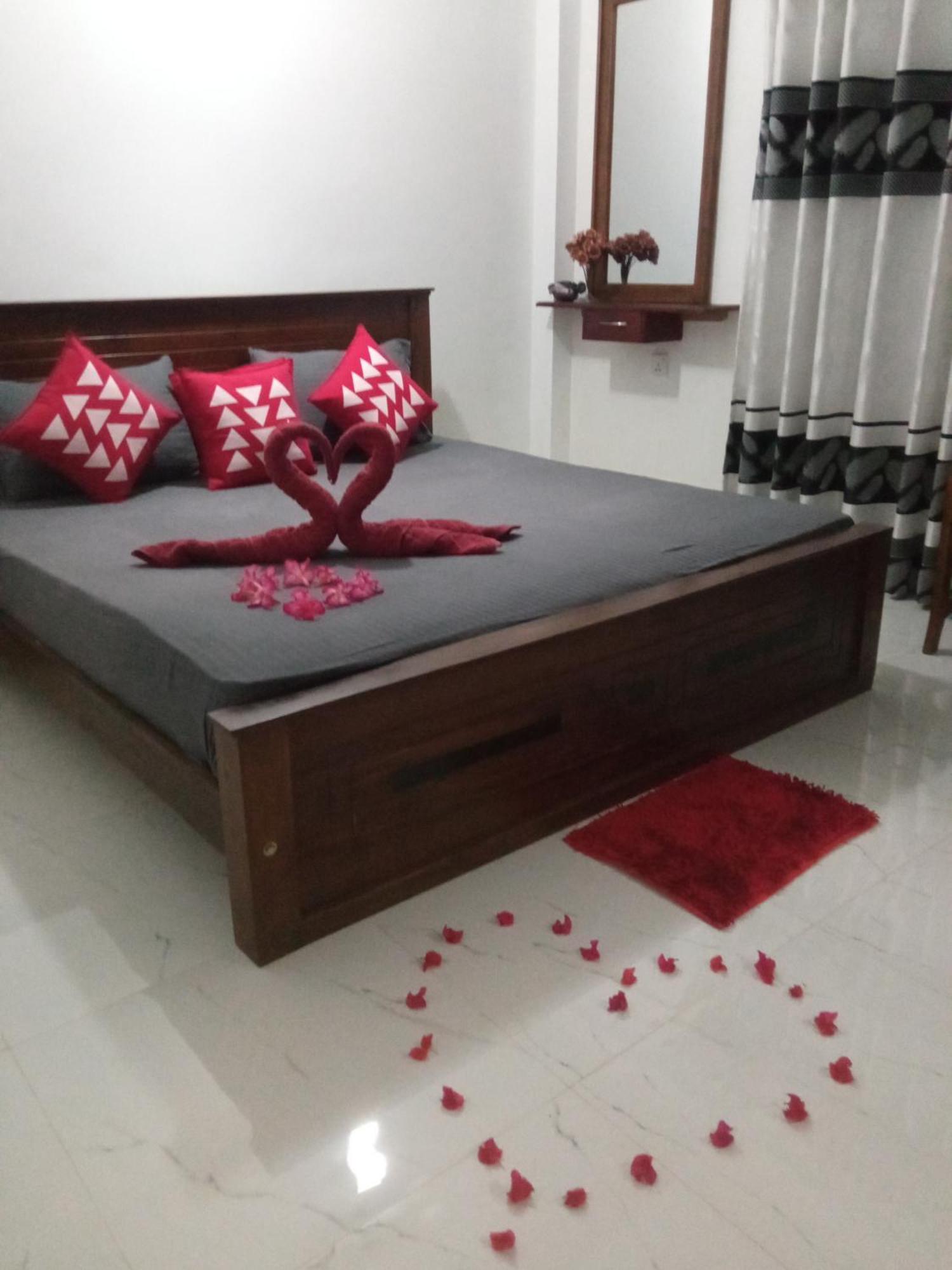 Hidden Villa Хиккадува Экстерьер фото
