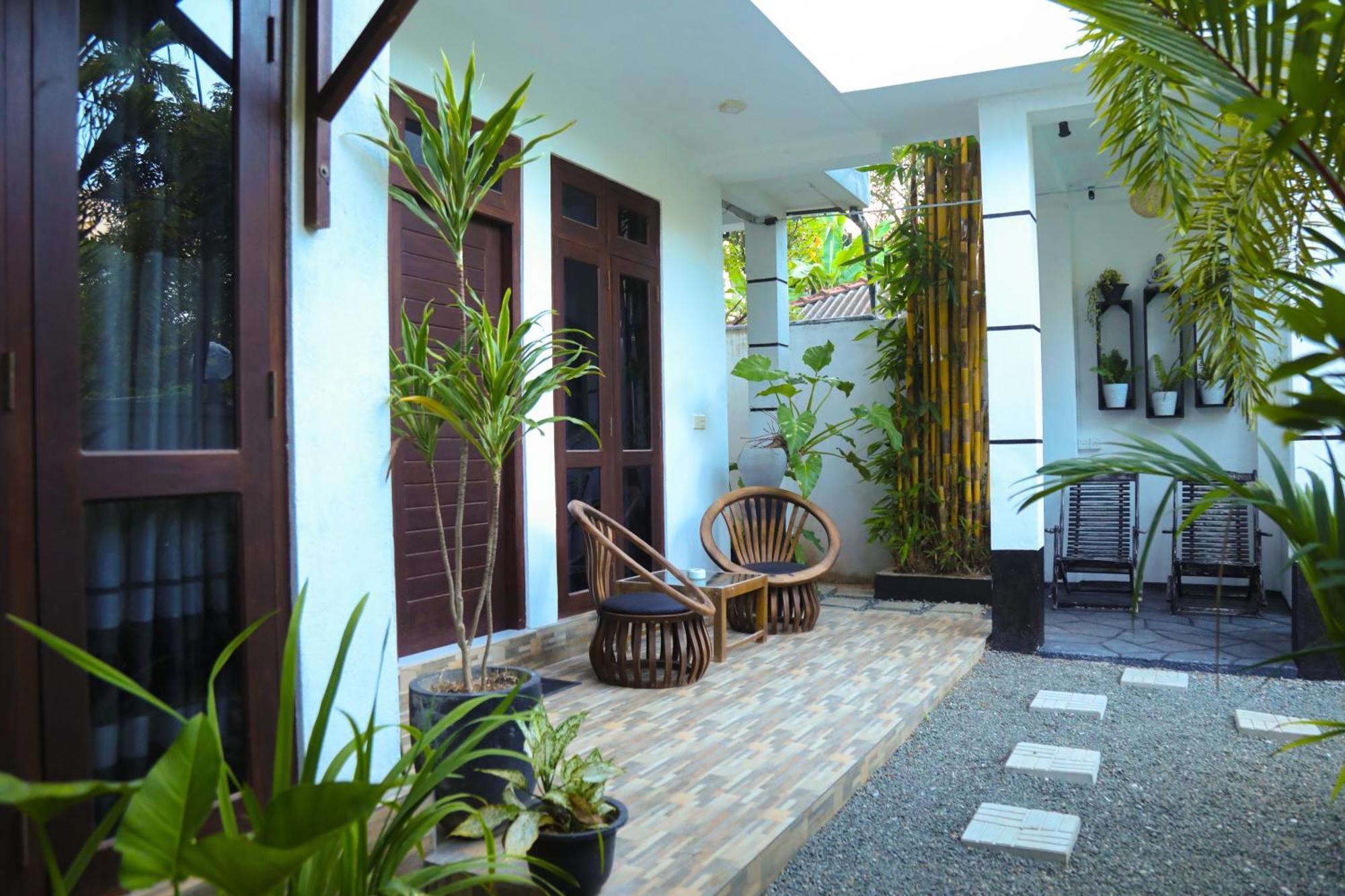 Hidden Villa Хиккадува Экстерьер фото