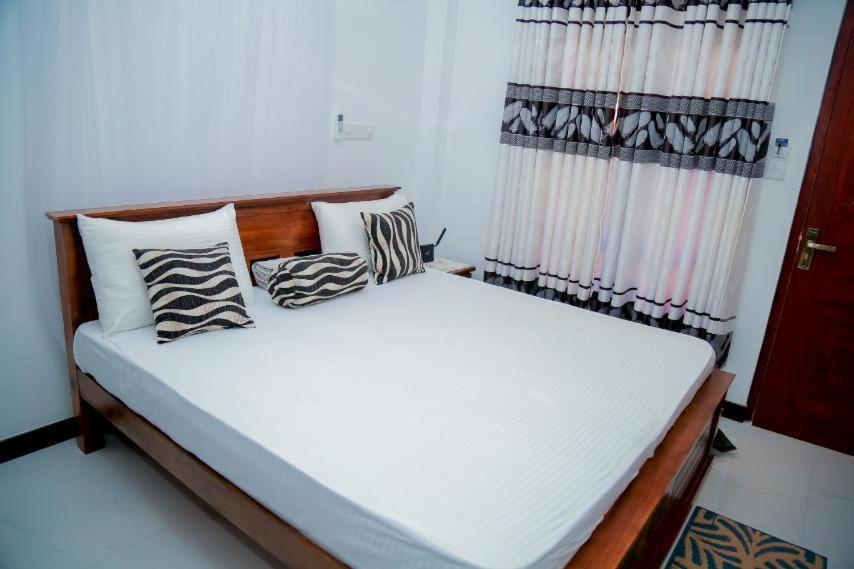 Hidden Villa Хиккадува Экстерьер фото