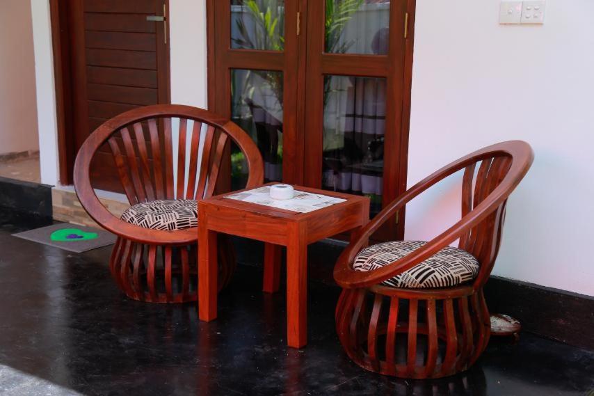 Hidden Villa Хиккадува Экстерьер фото